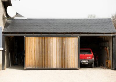 Porte de garage en acier et bois